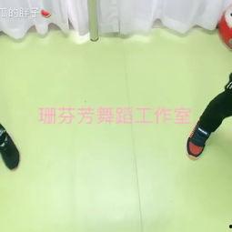 吃瓜人的舞蹈视频,魔性舞步引爆网络，网友直呼“中毒”